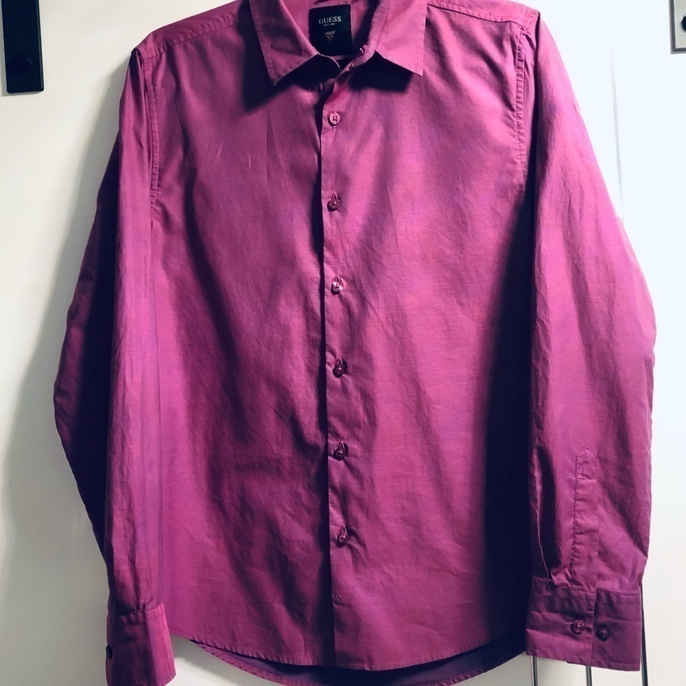 Guess 17 3/4” Size Small Slim Fit Tailored Mens Shirt Pink